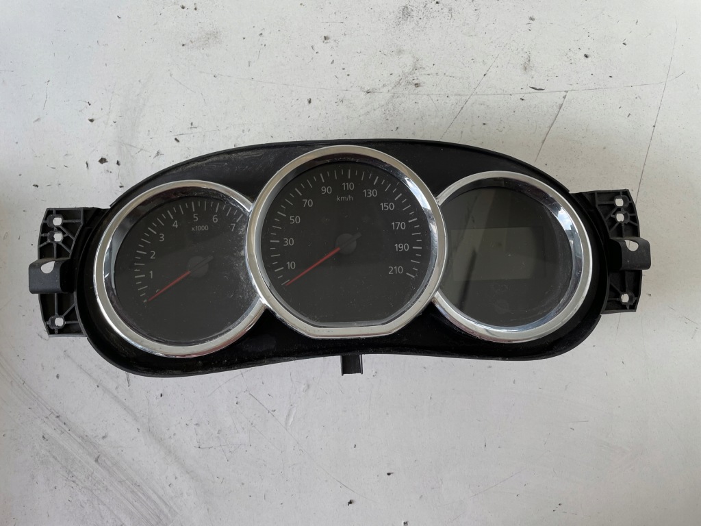 фото №1, Sandero ii stepway счетчик приборная панель 248101921r europa