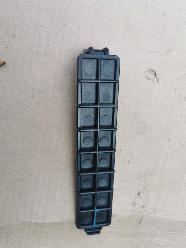 фото №1, Kia soul 08- заглушка крышка фильтра салонный