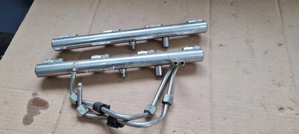 Купити Maserati quattroporte vi молдинг упорскування пального 3.8 v8 000293546 2x