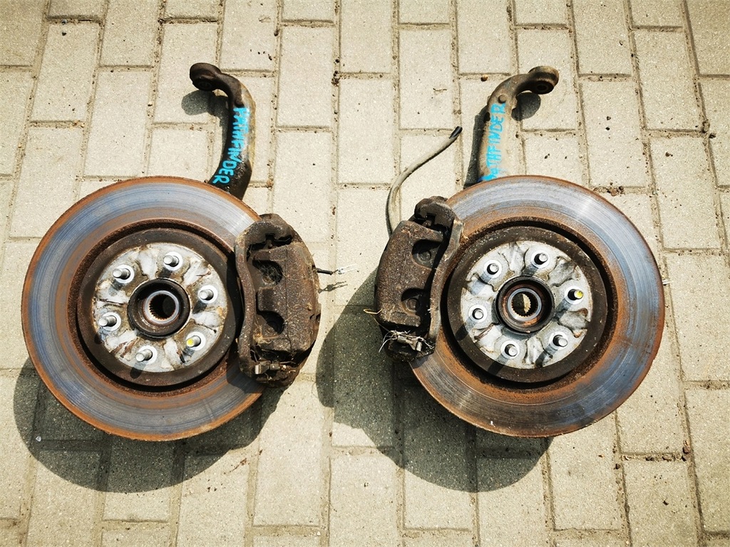 фото №1, Nissan pathfinder r51 2.5dci поворотный кулак правая перед