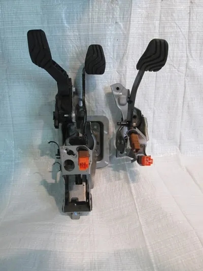 фото №1, Nissan micra k14 педали комплект europa