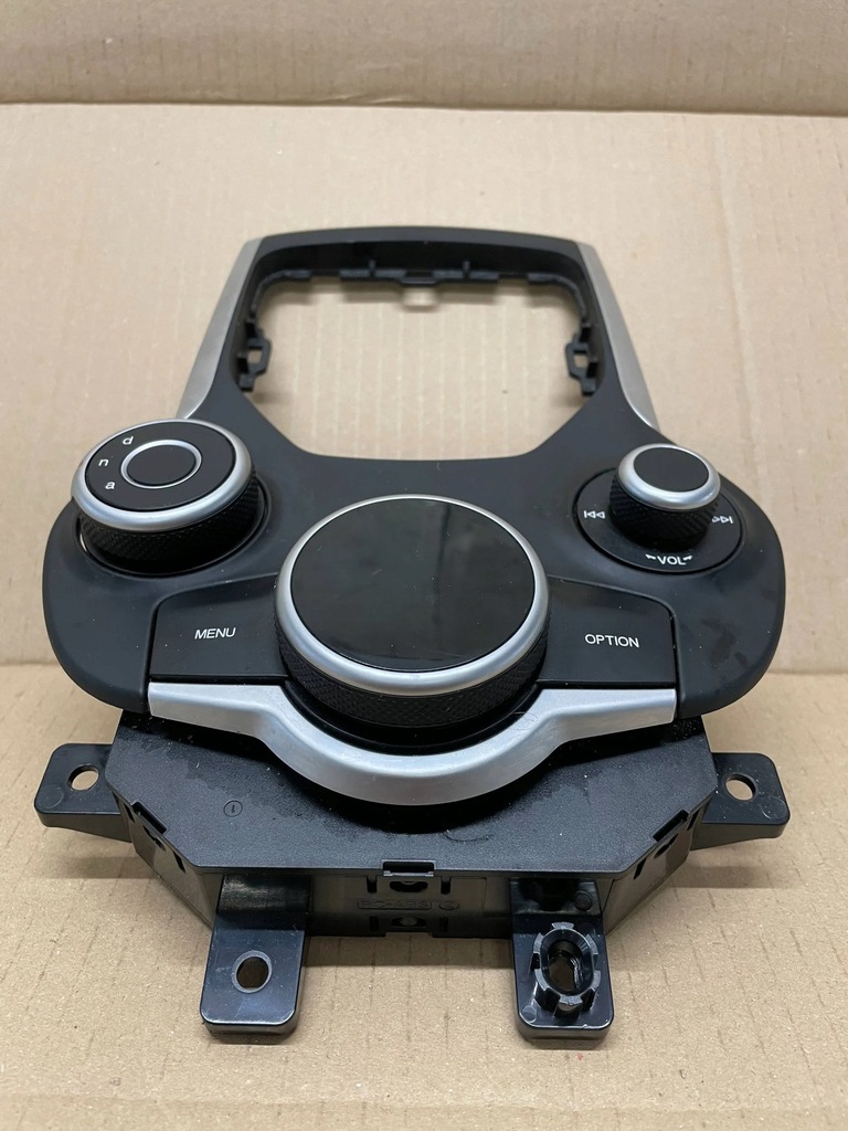 фото №1, Alfa romeo giulia панель управление навигации радио