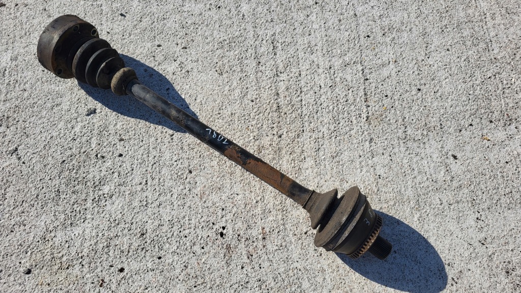 фото №1, Приводной вал правый задняя audi a8 d2 2.5tdi quattro