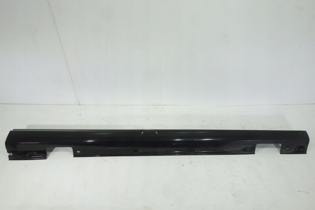 фото №1, Молдинг порог правая mercedes b w246 a2466900340