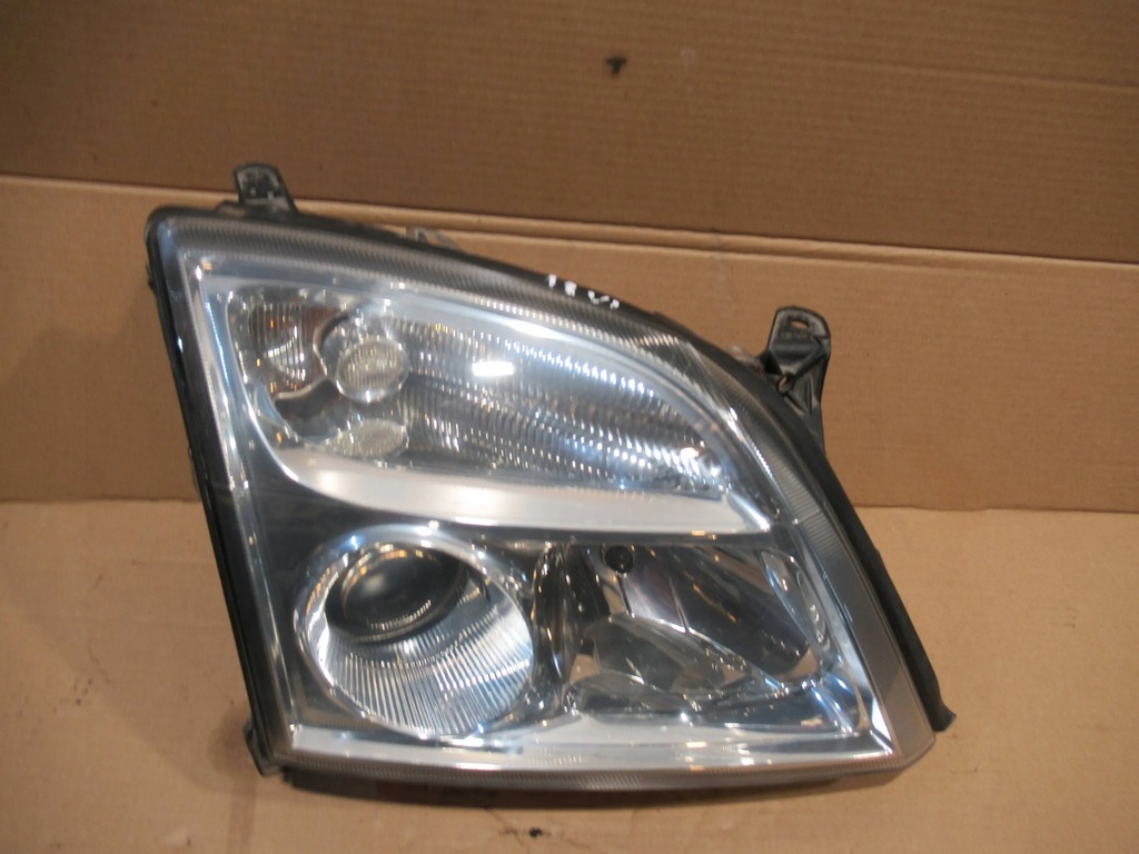 фото №1, Лампа перед права opel vectra c 01-