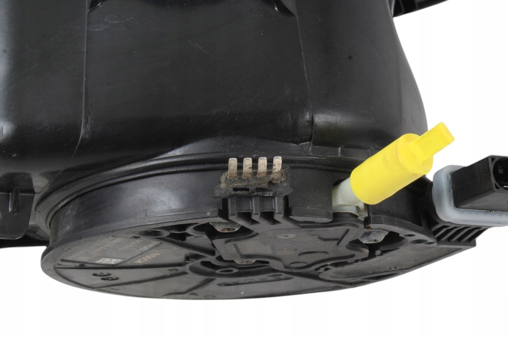 фото №8, Бак насос жидкость adblue vw caddy iv 2.0 d tdi 2k5131877c