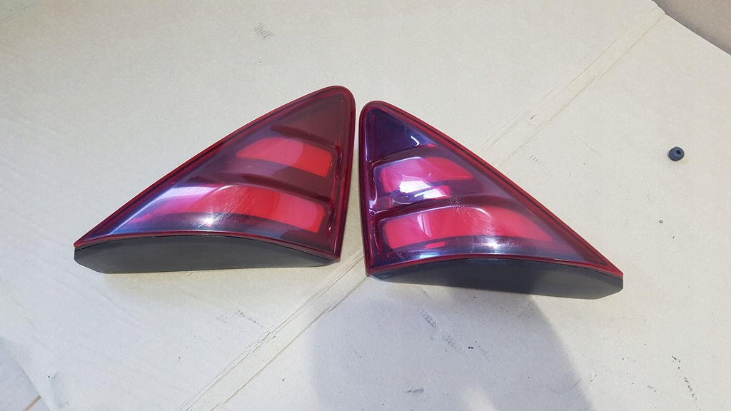 фото №1, Лампа права задня w кришка peugeot 3008 lift