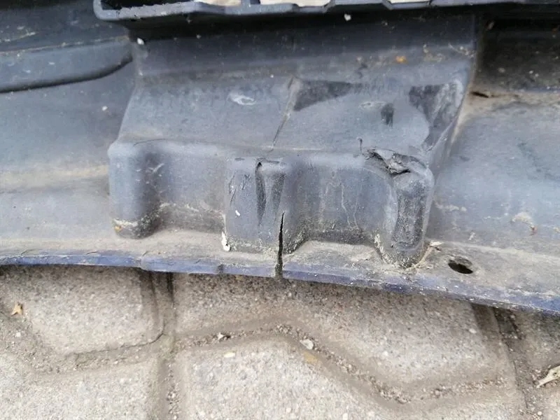 Бампер передний maserati levante 670035298 бампер передний - Цена