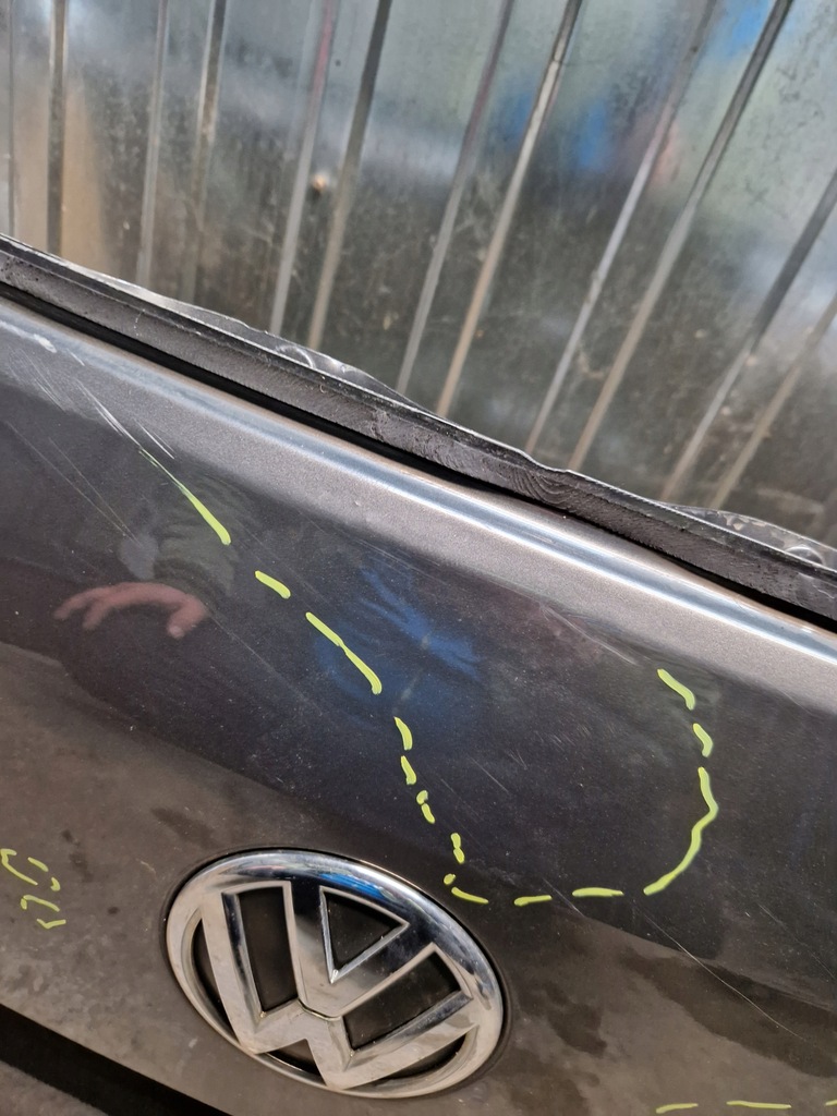 фото №4, Vw touran 1t0 lift 2010- крышка багажника багажника