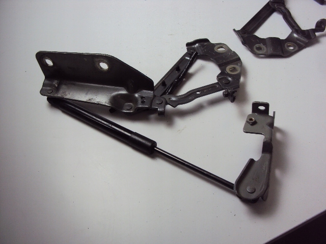 фото №2, Петли капот land rover discovery sport l550