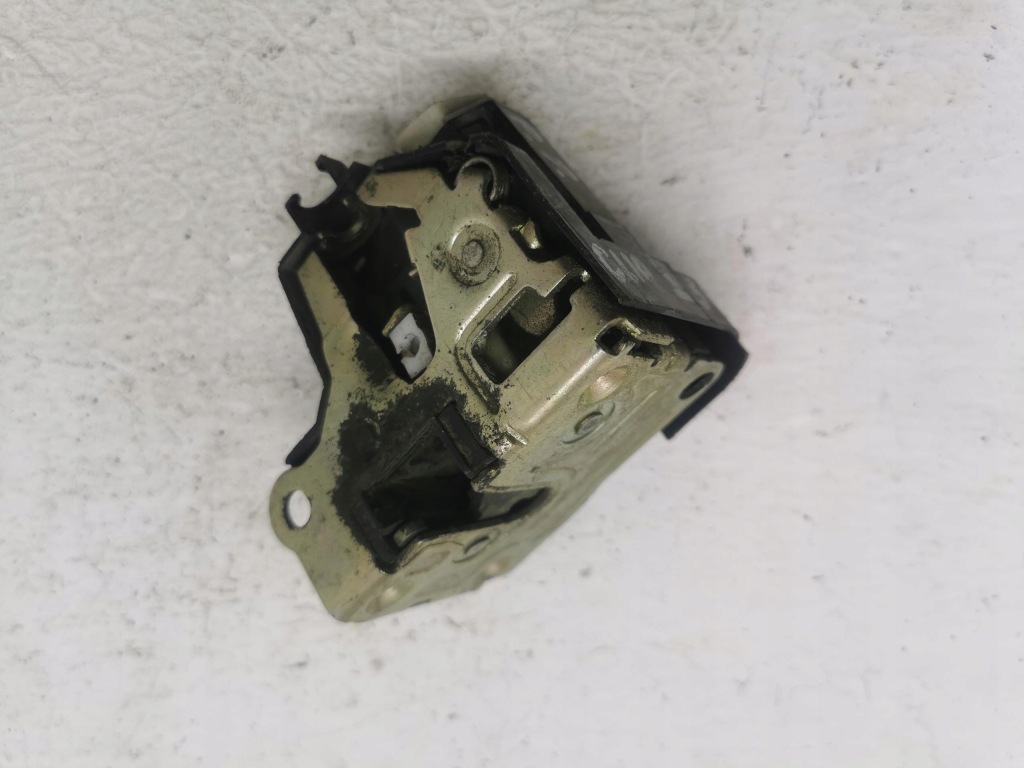 Замок двері правий перед renault clio 2 98-05 європа Доставка