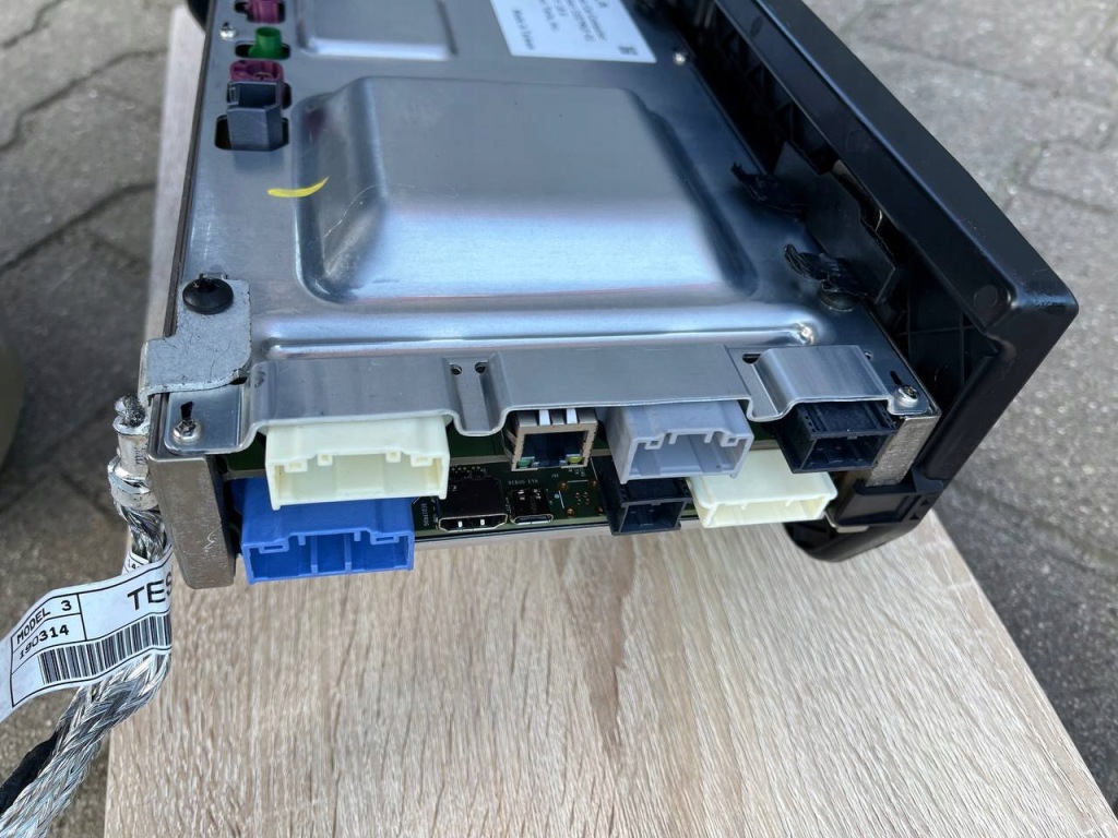 фото №1, Блок керування autopilot tesla model 3 1527963-01