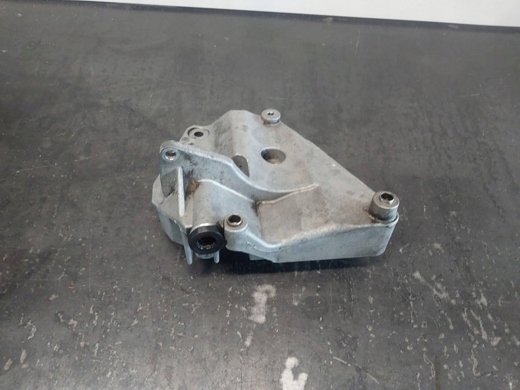 фото №7, Кронштейн / кронштейн компресора кондиціонера bmw 3 e46 320d 136km 2247388