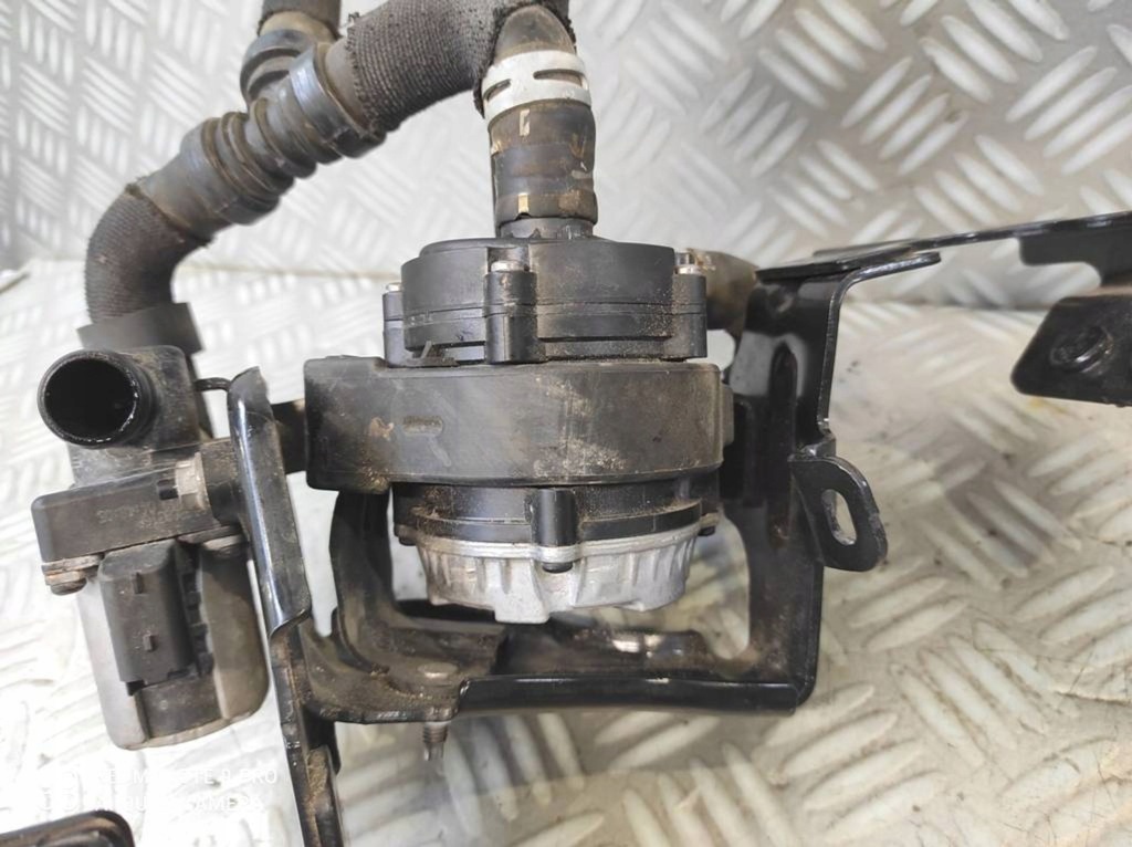 фото №3, Насос помпа wody шланг wąż wody renault clio v captur ii 1.5 blue dci