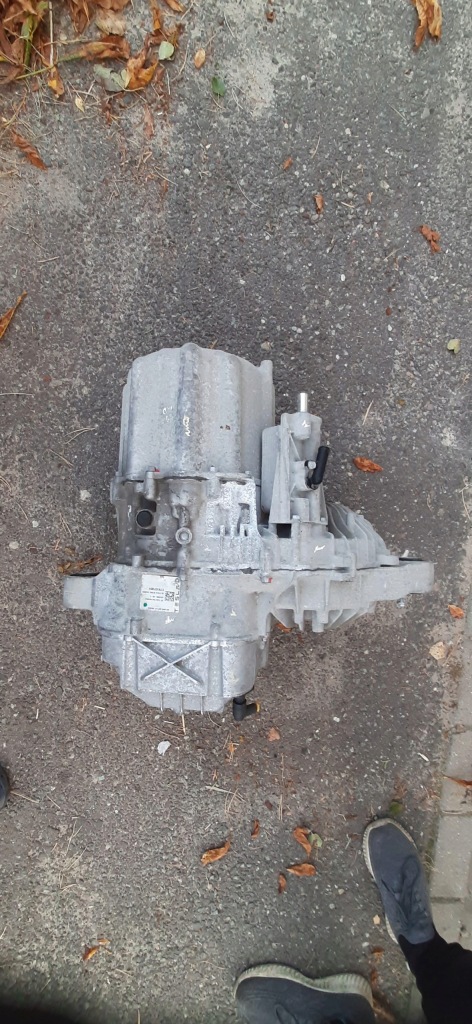 фото №1, Двигатель электрический tesla model s 103700000f