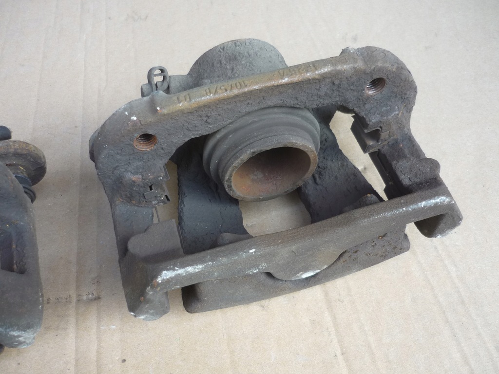 фото №10, Супорти + скоба перед bmw 1 e87 e81 284mm 54/22 перевірений справні