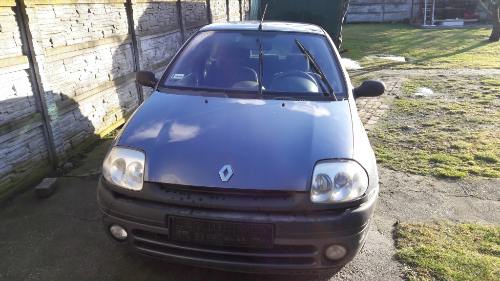 Бампер задній жовтий renault clio ii 98r 1.2 бензин Недорого