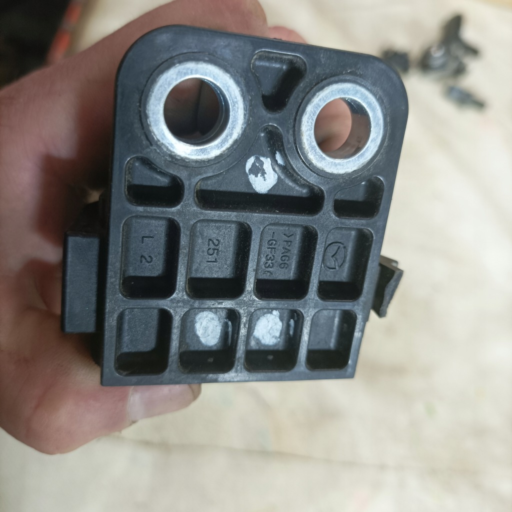 Mazda 3 iv 19- кронштейн радиатора америка левая l2 Киев