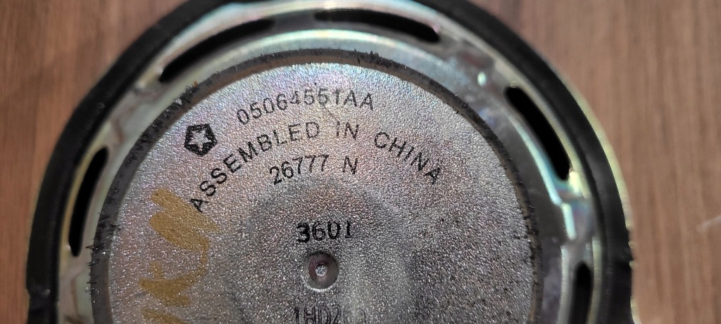 фото №4, Jeep grand cherokee wk2 динамик chrysler оригинал 11-