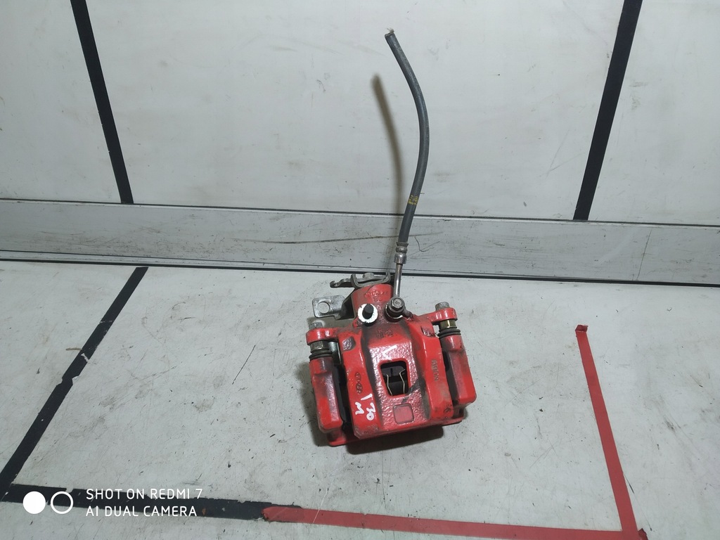 фото №1, Hyundai i30 n супорт гальмівний лівий задня