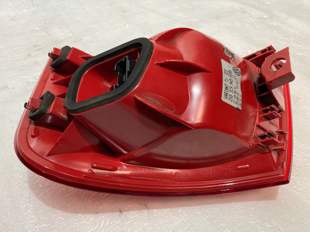 фото №13, Лампа левая задняя vw passat kombi 3c9