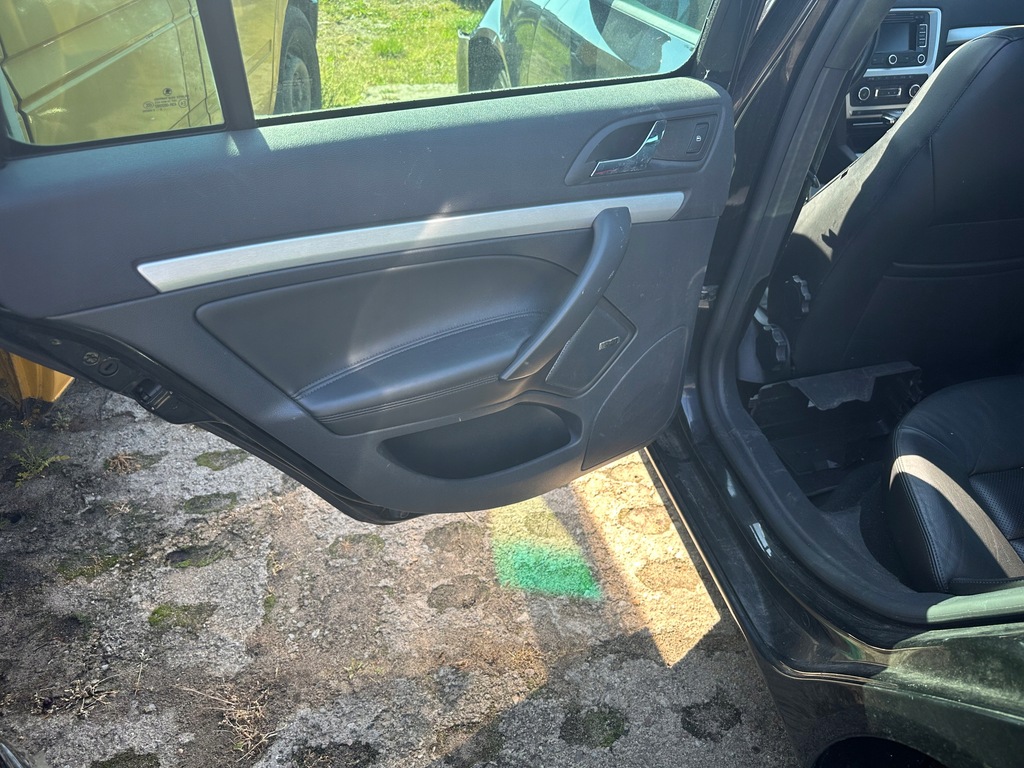 фото №8, Сиденья заднее сиденье обшивки skoda octavia ii lift vrs