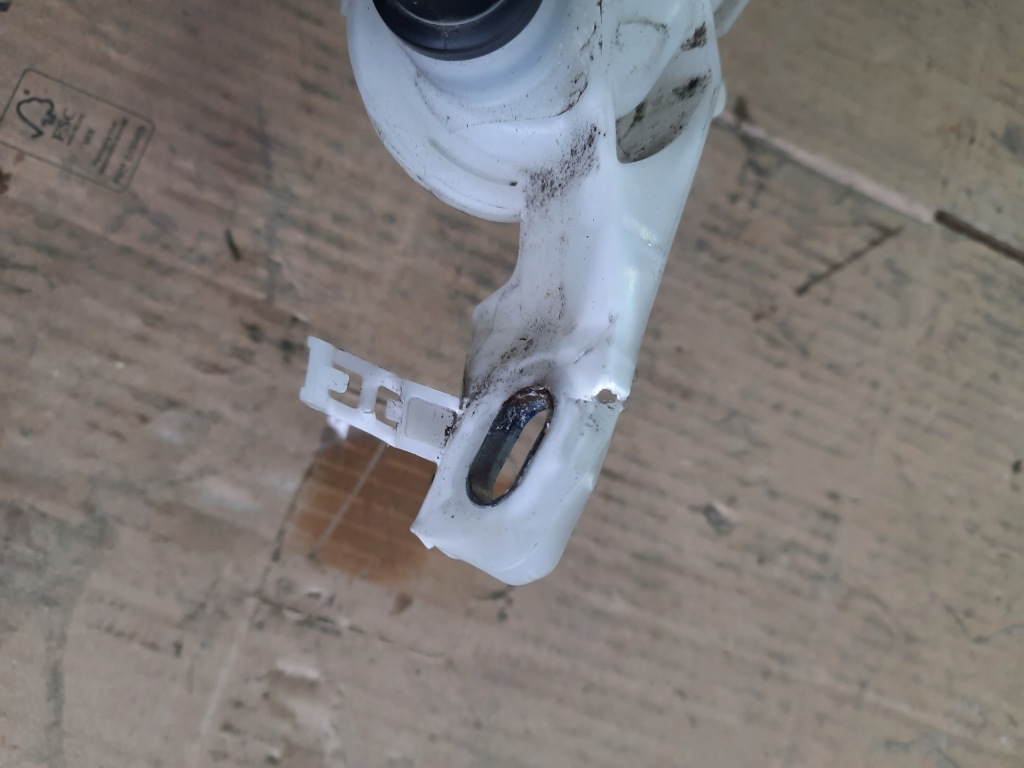 фото №5, Bmw 1 f20 f21 lift 18r. бак омивача насос