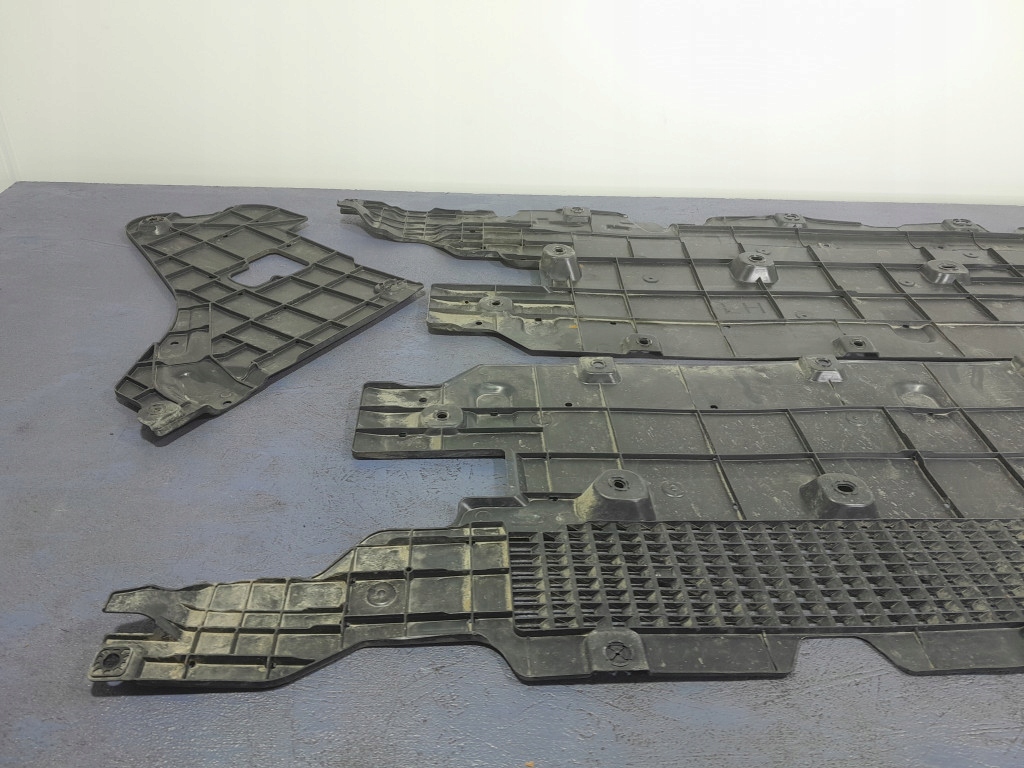 фото №7, Renault megane iv hb захист підвіска 748152941r