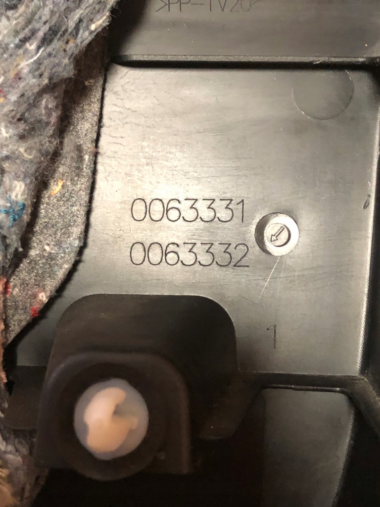 фото №12, Citroen оригінальний номер 96819294zd оббивка багажника c5 iii