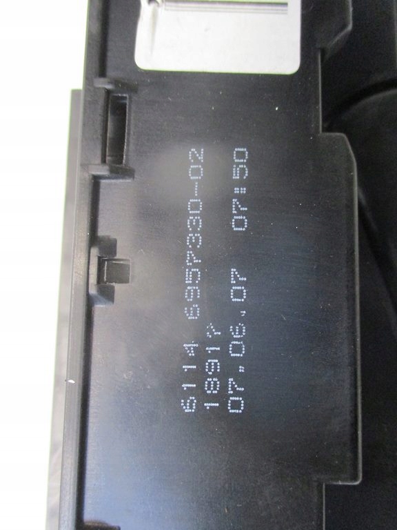 фото №6, Коробка запобіжників bmw e60 2.0 d