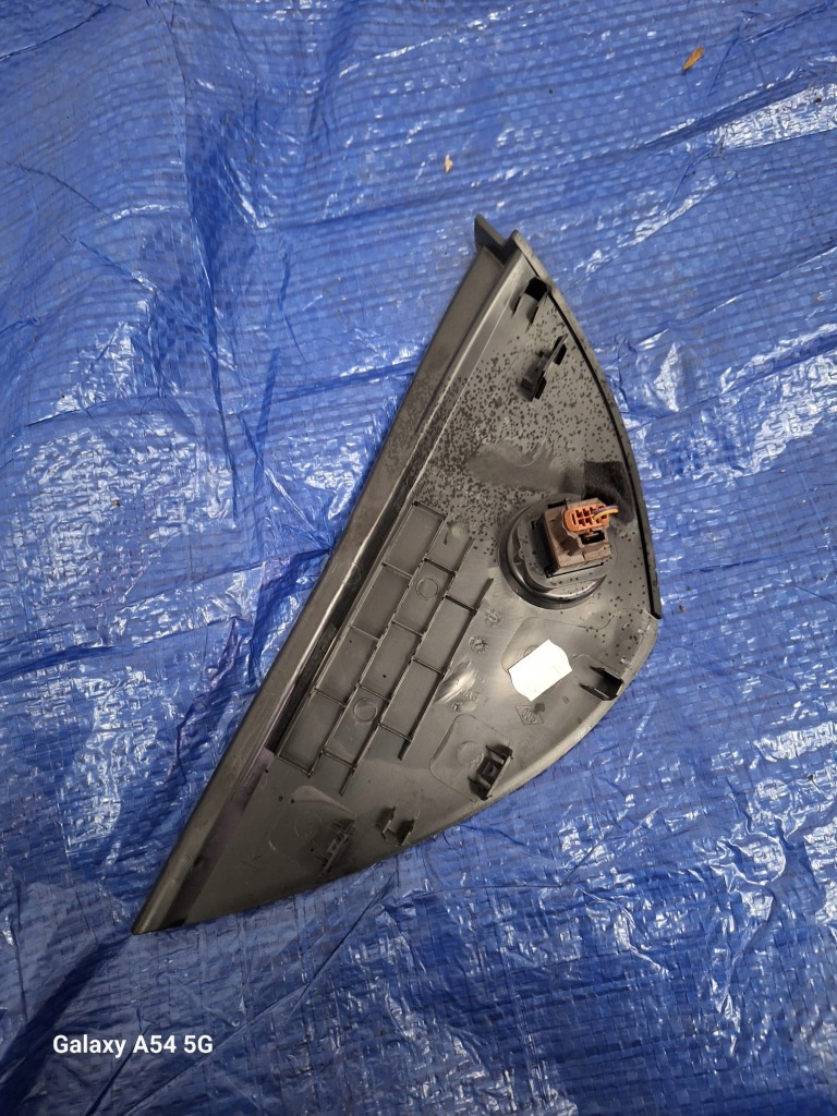 фото №2, Захист заглушка консолі права renault captur 1,5dci