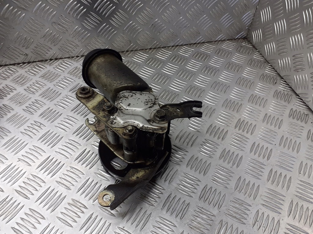 фото №1, Насос усилителя toyota yaris verso 1.4 d4d