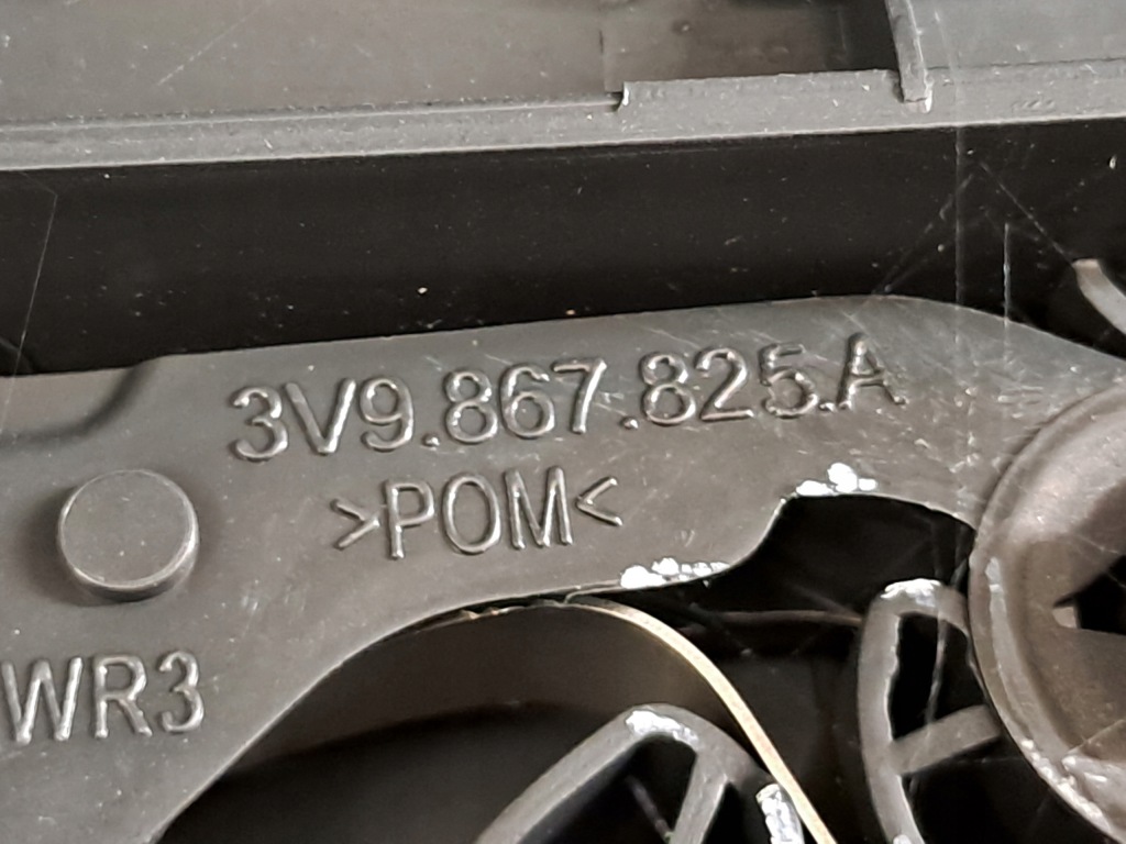 фото №8, Направляющая шторка левая обшивка багажника верхний kombi skoda superb 3 iii 19r