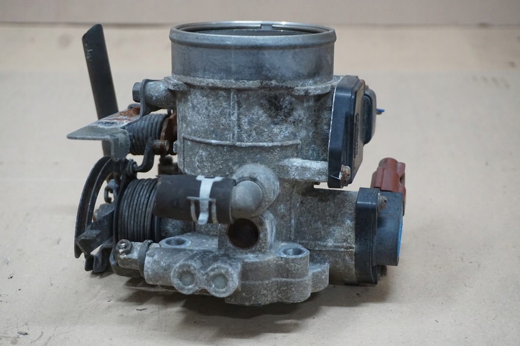 фото №7, Suzuki vitara дроссельная заслонка 2,0 16v j20a