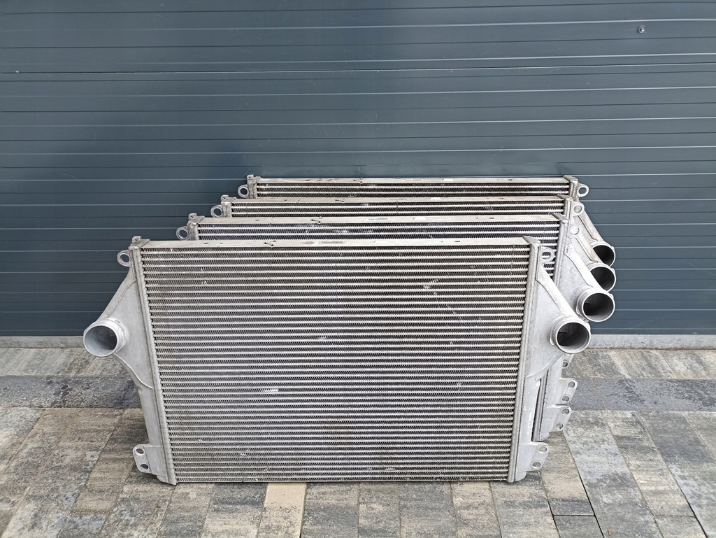 фото №1, Радиатор интеркулер scania 2433149 ngs ..