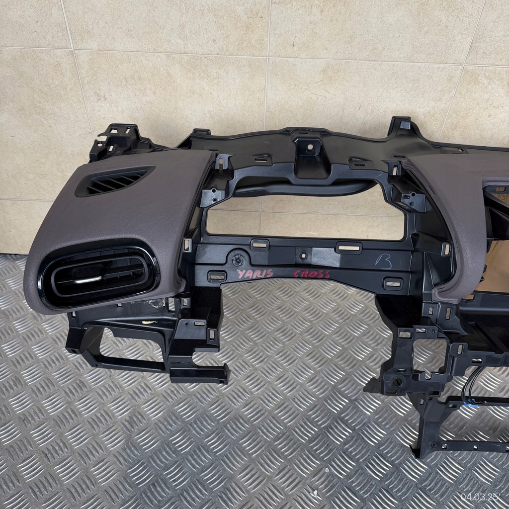 фото №7, Приборная панель комплектная подушка безопасности консоль ремни приборная панель toyota yaris cross 2022 rok