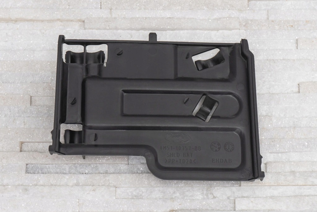 Ford kuga крышка корпус аккумулятор 4m5110757bb Киев