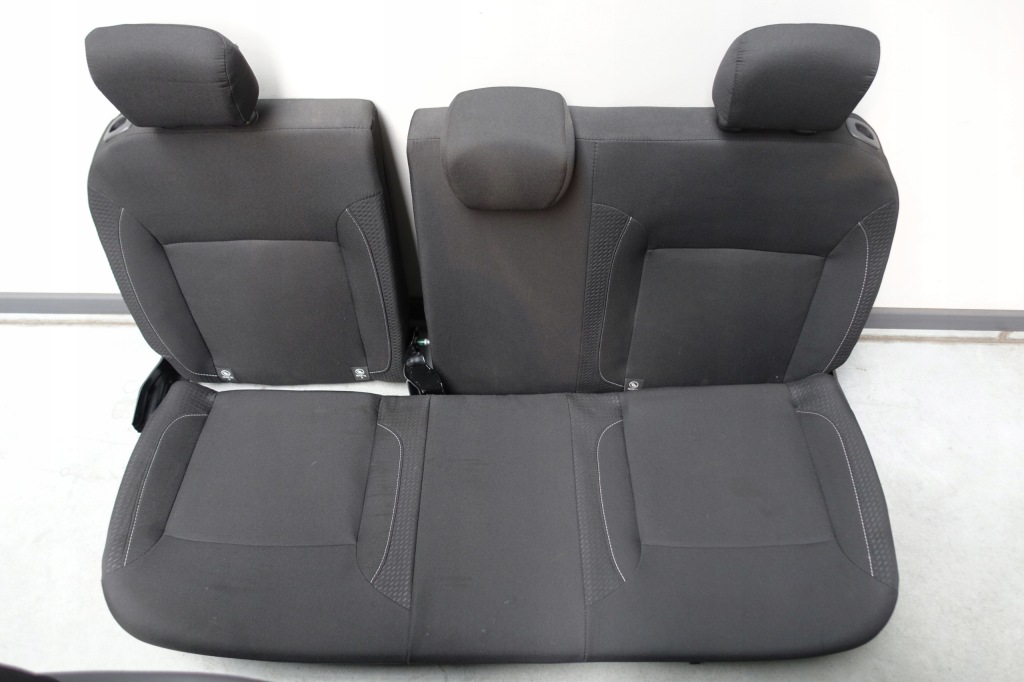 фото №4, Dacia sandero ii lift сидіння заднє сидіння підголівник комплект isofix