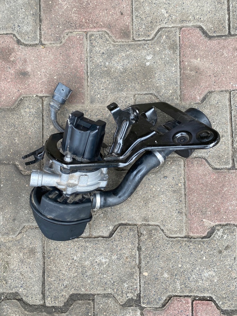 фото №1, Audi s6 rs6 c7 насос вторичный воздуха комплект