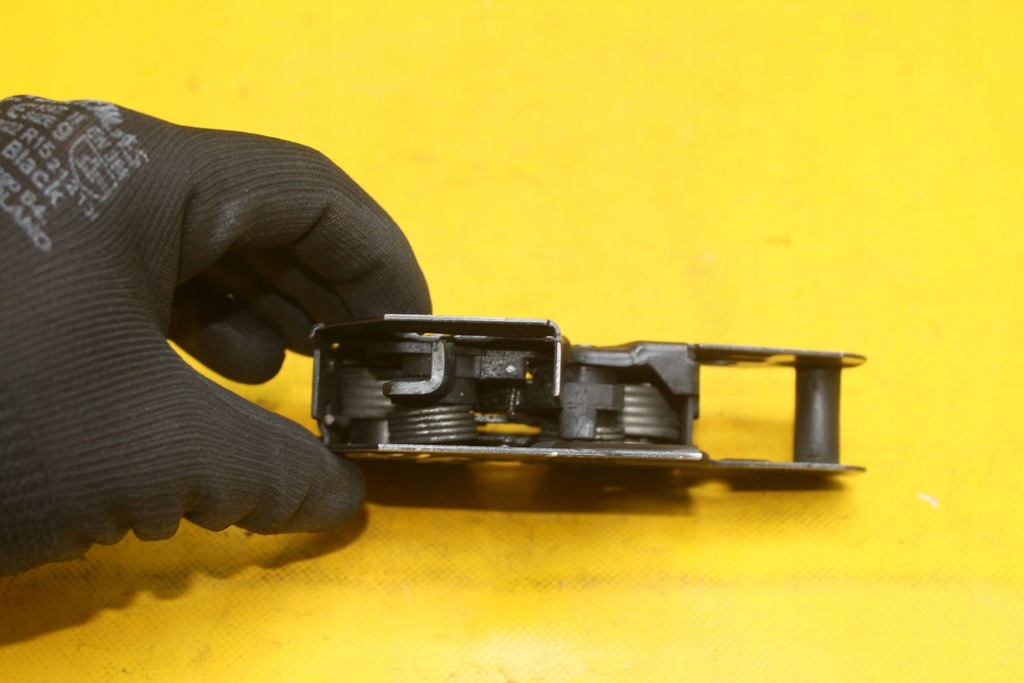 фото №4, Замок капот перед vw transporter t5