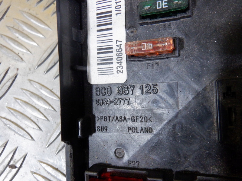 Vw passat b6 коробка предохранителей 3c0937125 с Разборки