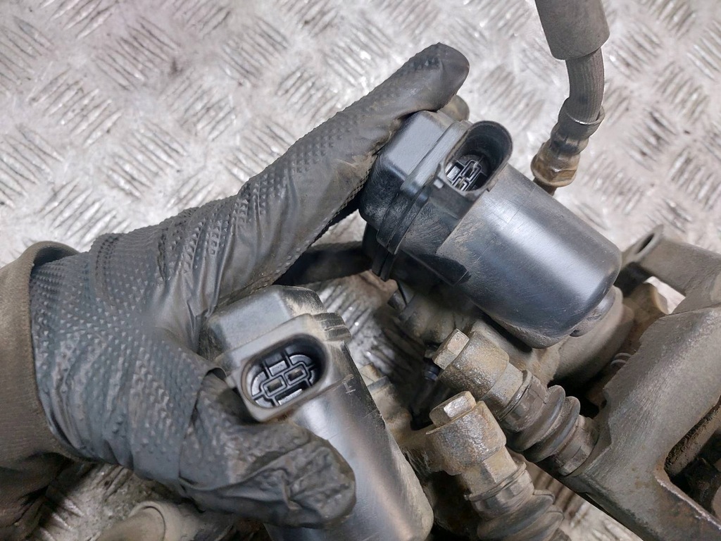 фото №10, Гальмівні диски гальмівні задня + гальмівні колодки + супорти audi q5 8r 8k0615601b 32335478