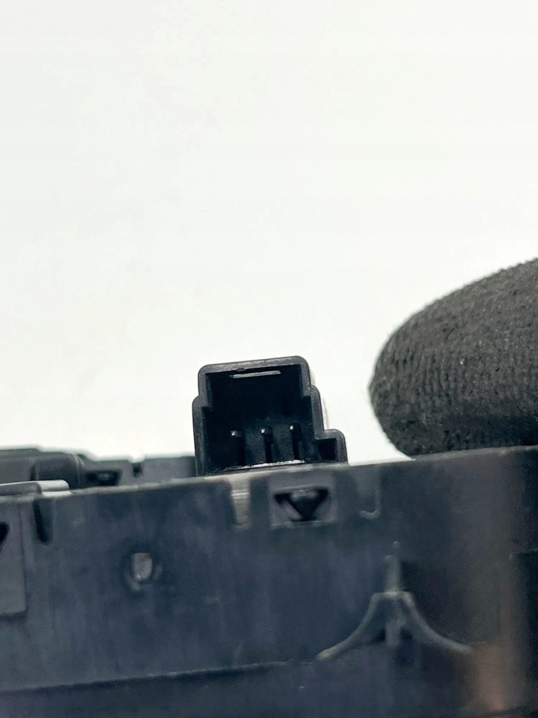 Купити Кнопки керування лівого  сидіння mercedes-benz sl r231 2319068700