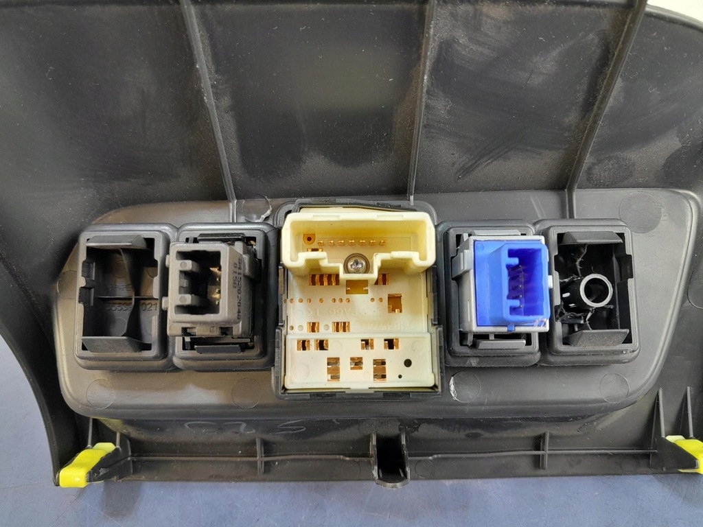 фото №5, Toyota auris i переключатель регулировки зеркал