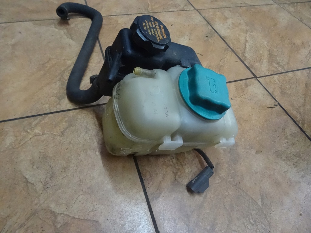 фото №5, Volvo s80 2.5tdi 01' бачок расширительный 8634226