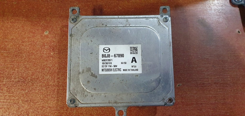фото №1, Mazda 3 bp преобразователь модуль led b0j8-67890