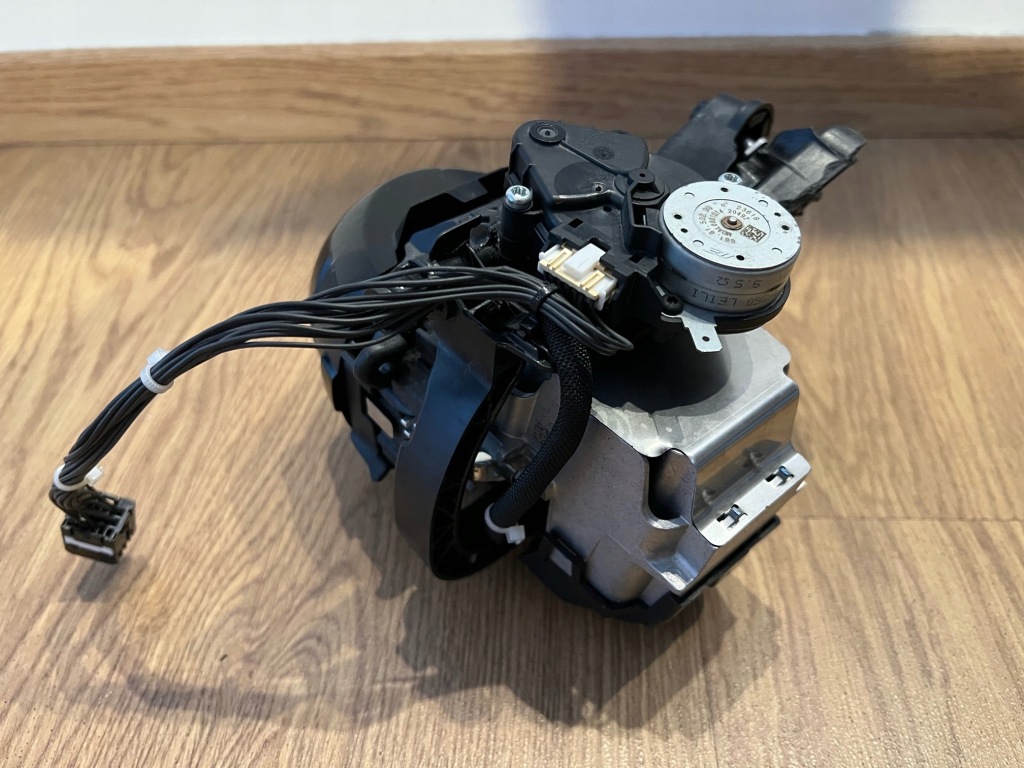 фото №4, Линза led вентилятор лампы bmw 5 g30 g31