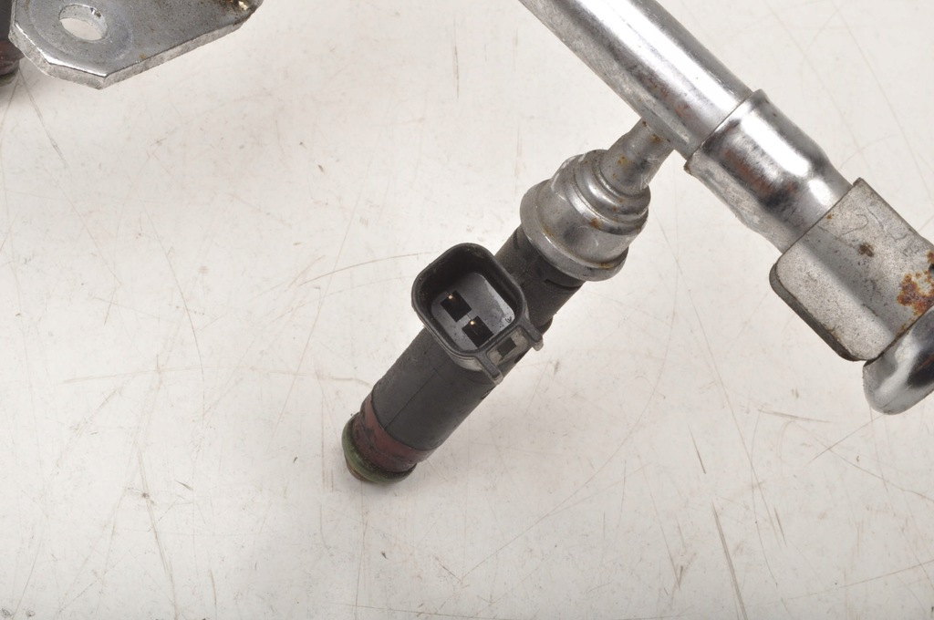 фото №7, Aston martin db9 6.0 молдинг упорскування інжектор 4g4e-9s441-ab