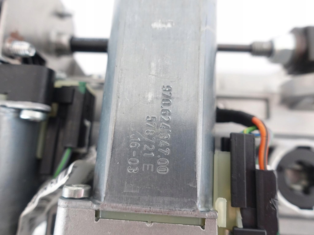 фото №10, Maserati ghibli m156 колонка кермова