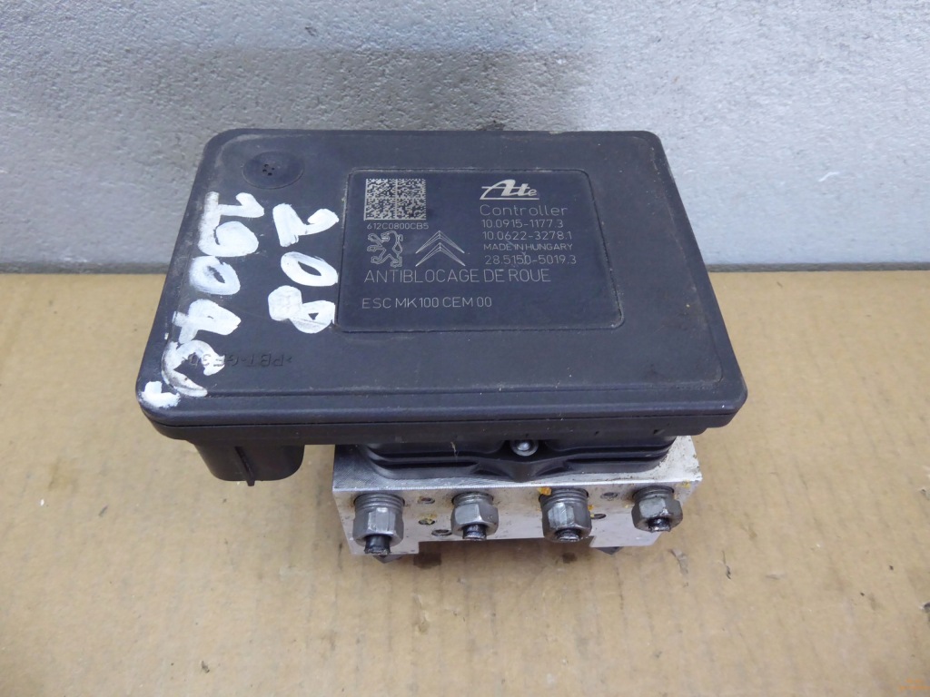 фото №1, Peugeot 208 i 1.4 e-hdi 13r hb 5d насос abs 9804162080